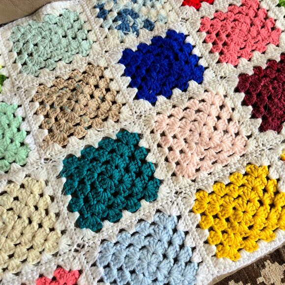 Hand made long crochet granny square throw/blanket/Afghan. - Picture 3 of 7